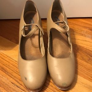 Capezio Manhattan Xtreme Tap Shoes: 2.5” heel